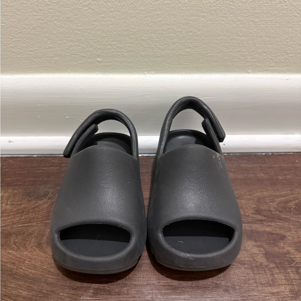 Yeezy Sandals - Black - Toddler Size 7K
